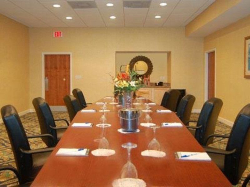 Ramada By Wyndham West Palm Beach Airport Exterior foto